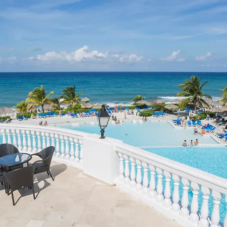 Grand Palladium Lady Hamilton Resort & Spa-2
